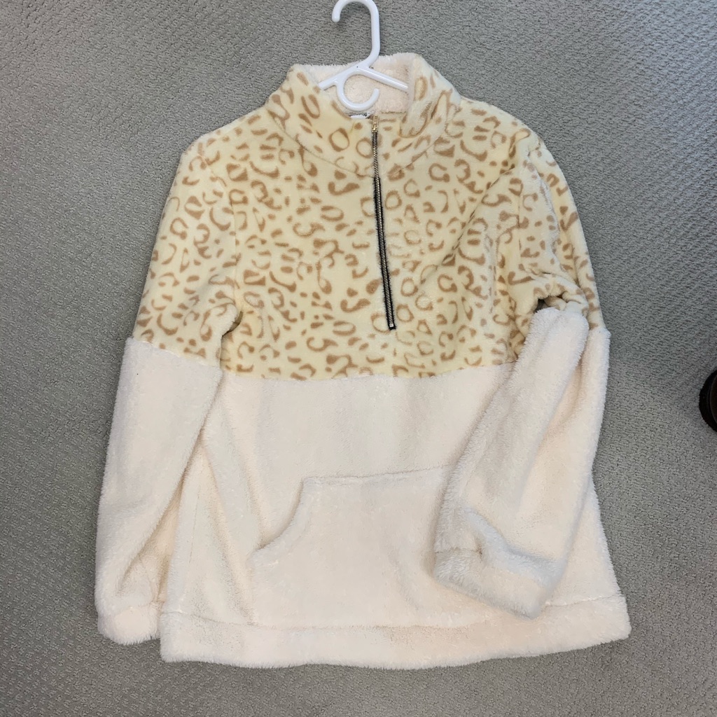 Macaron Pullover Size Medium